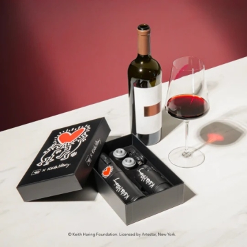 KeithHaring_ElectricWineSet_Products_Pack_45A4800_Square KeithHaring_ElectricWineSet_Products_Pack_45A4800_Square